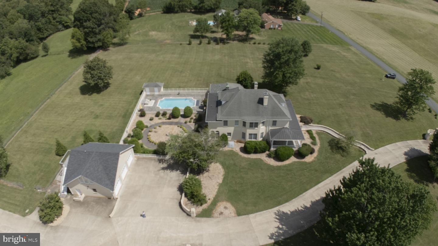 4059 LOWRY RD.