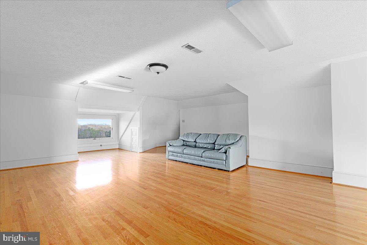 4059 Lowry Rd. Property Photo 80