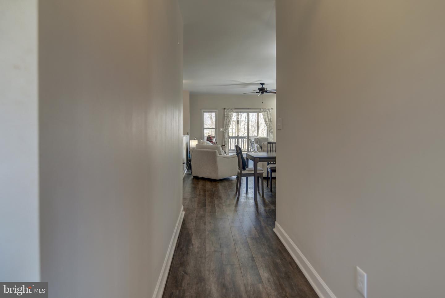 1052 8th Fairway Ln Property Photo 4
