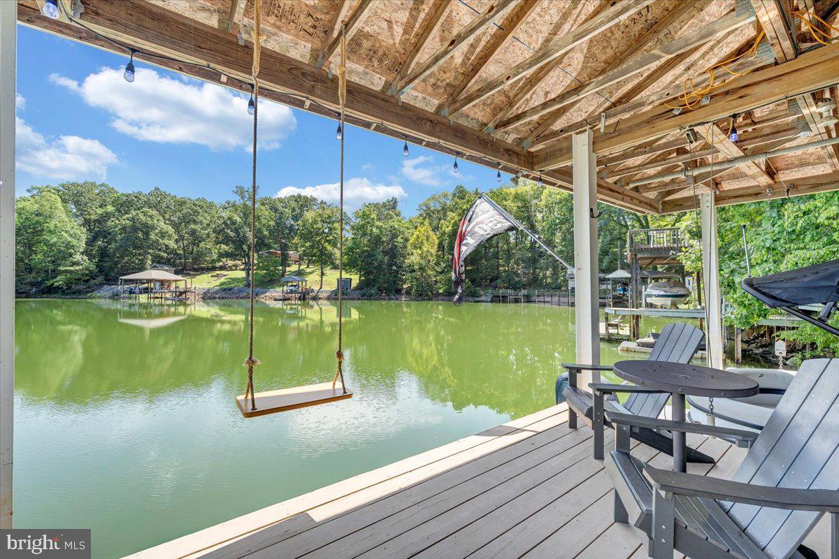 1439 Kaseys Lakeview Drive Property Photo 2