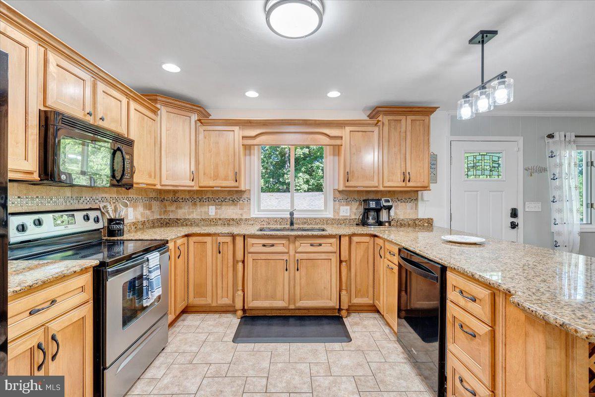 1439 Kaseys Lakeview Drive Property Photo 15