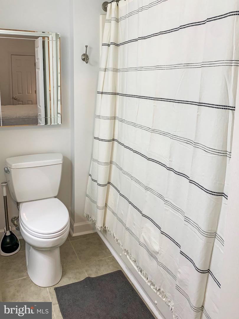 1245 Graves Harbor Trl #242 Property Photo 25
