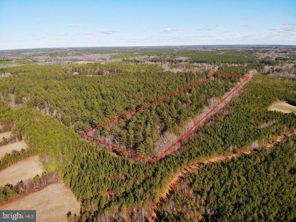 Country Ln Property Photo 8