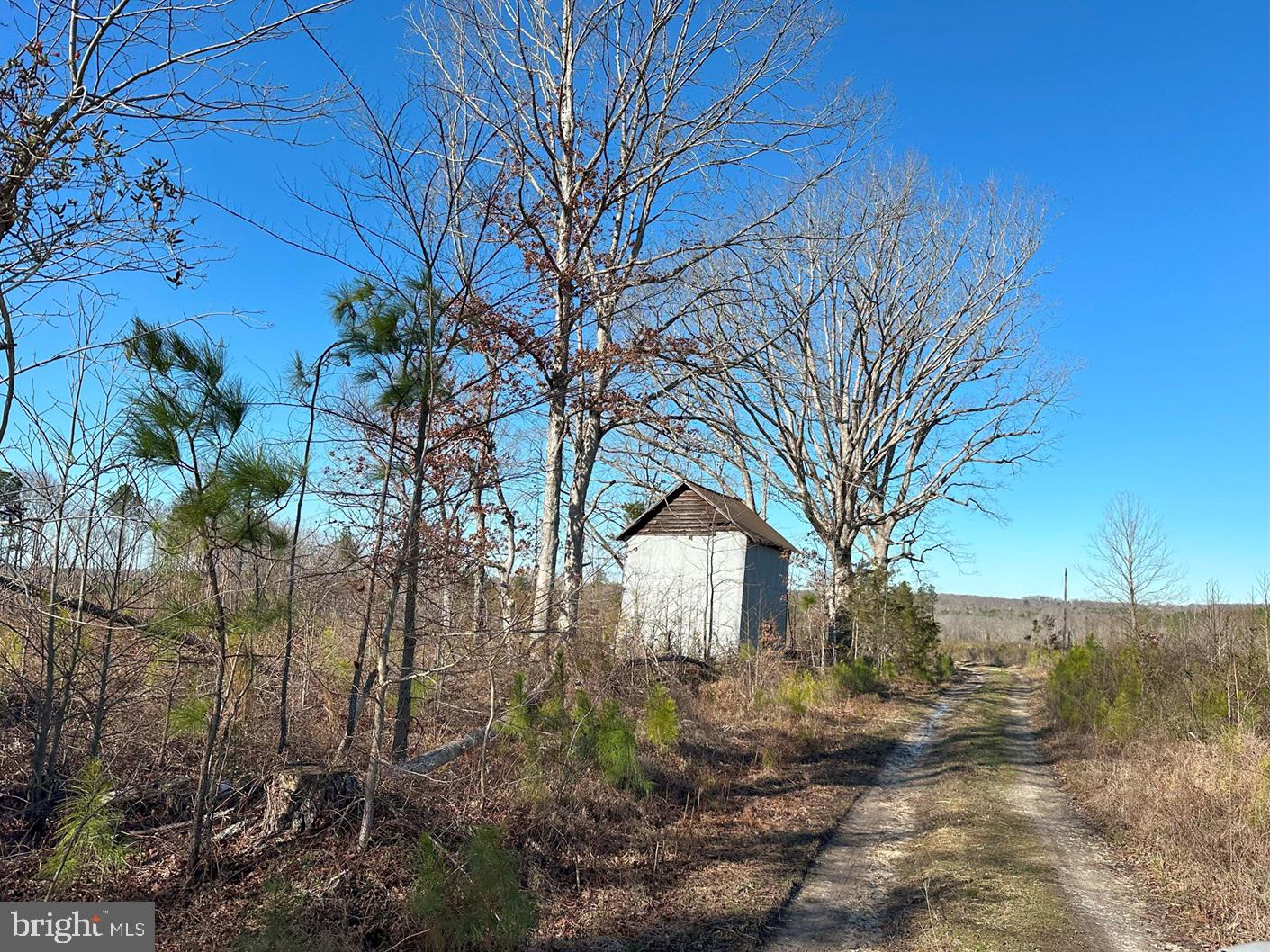 Floralee Road (route 621) Property Photo 1