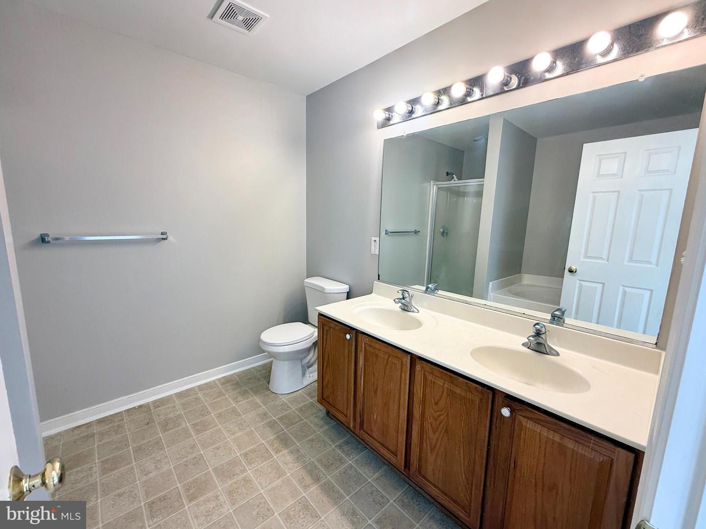 2937 Abbeydale Ct Property Photo 23