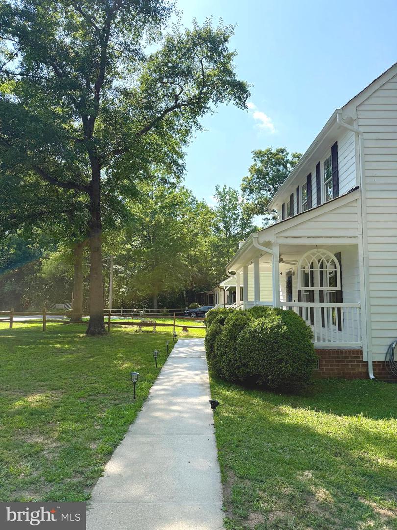 6238 Perthwood Ln Property Photo 3