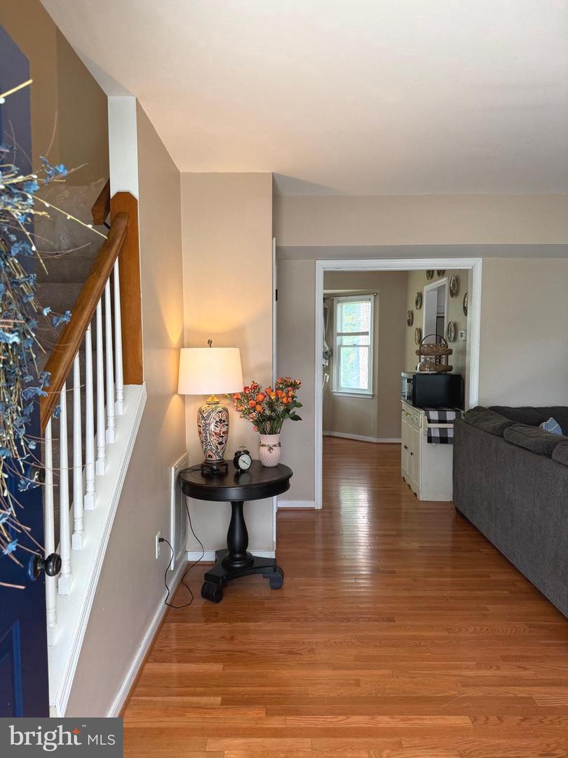 6238 Perthwood Ln Property Photo 7