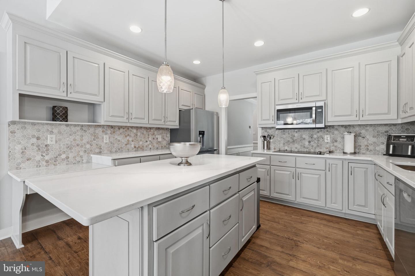 8425 Kintail Dr Property Photo 11
