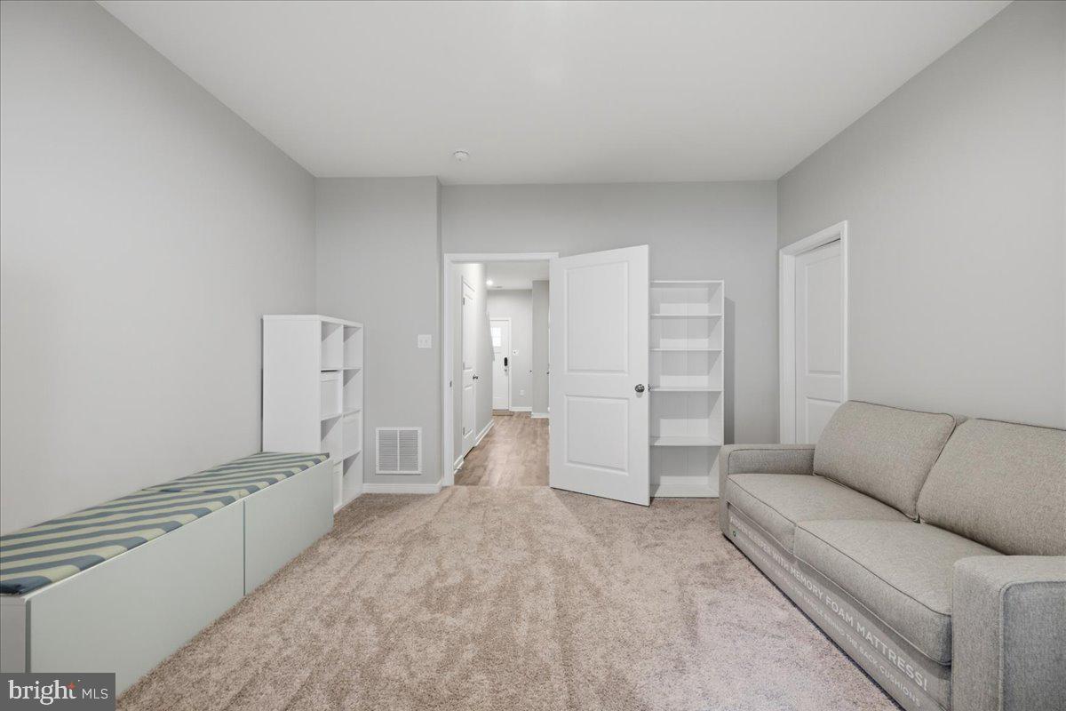 12260 Haydon Pl Property Photo 6