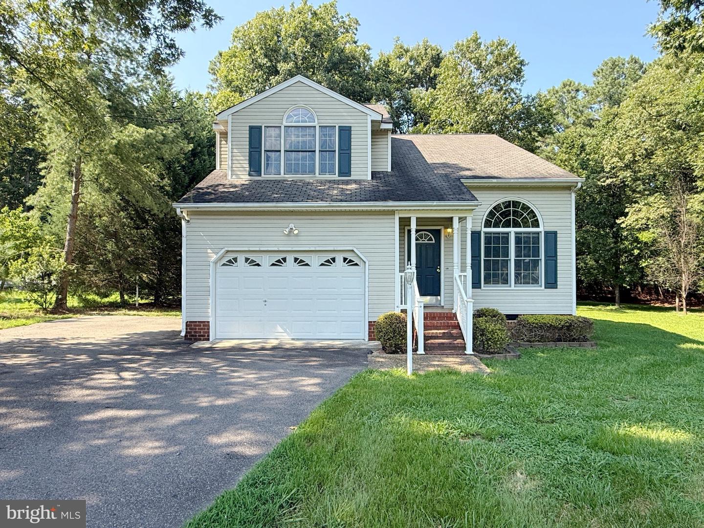 304 THORNHILL DR
