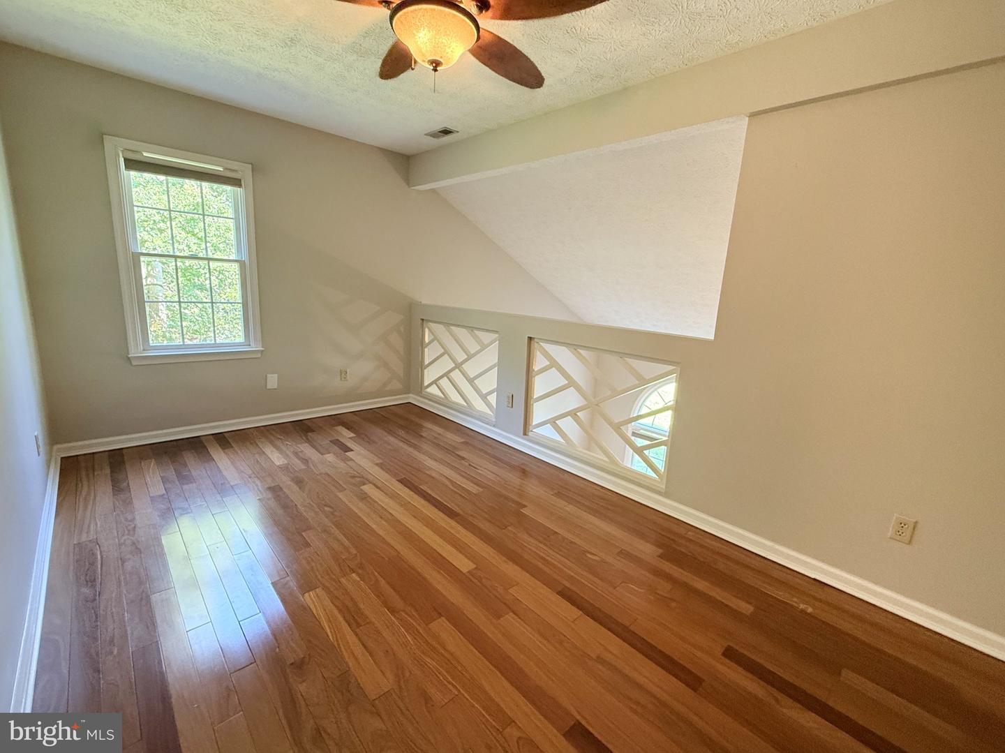 304 Thornhill Dr Property Photo 24