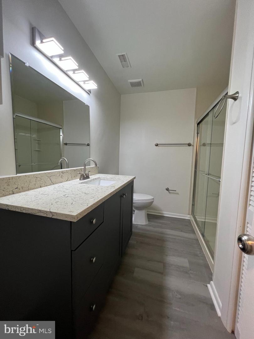 2112 Paramont Ave Property Photo 16