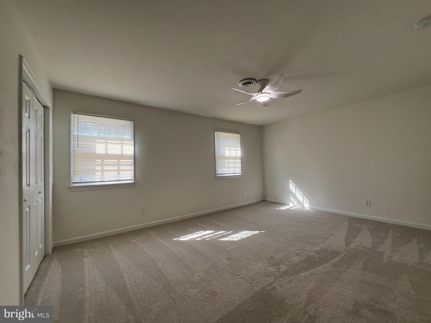 417 Crown Cres Property Photo 14