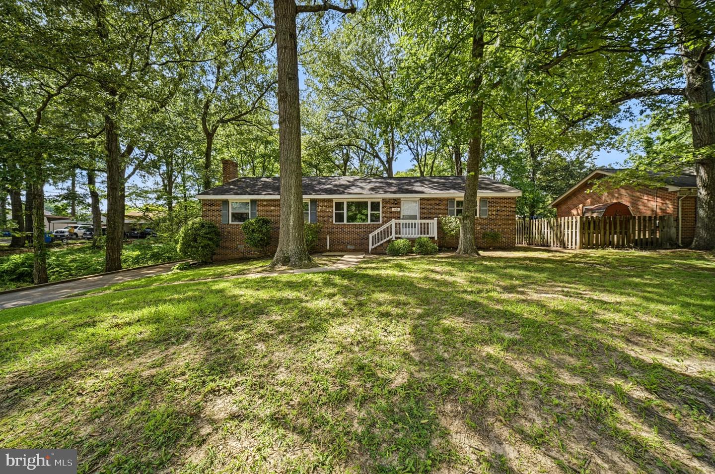 2168 Armada Dr E Property Photo 3