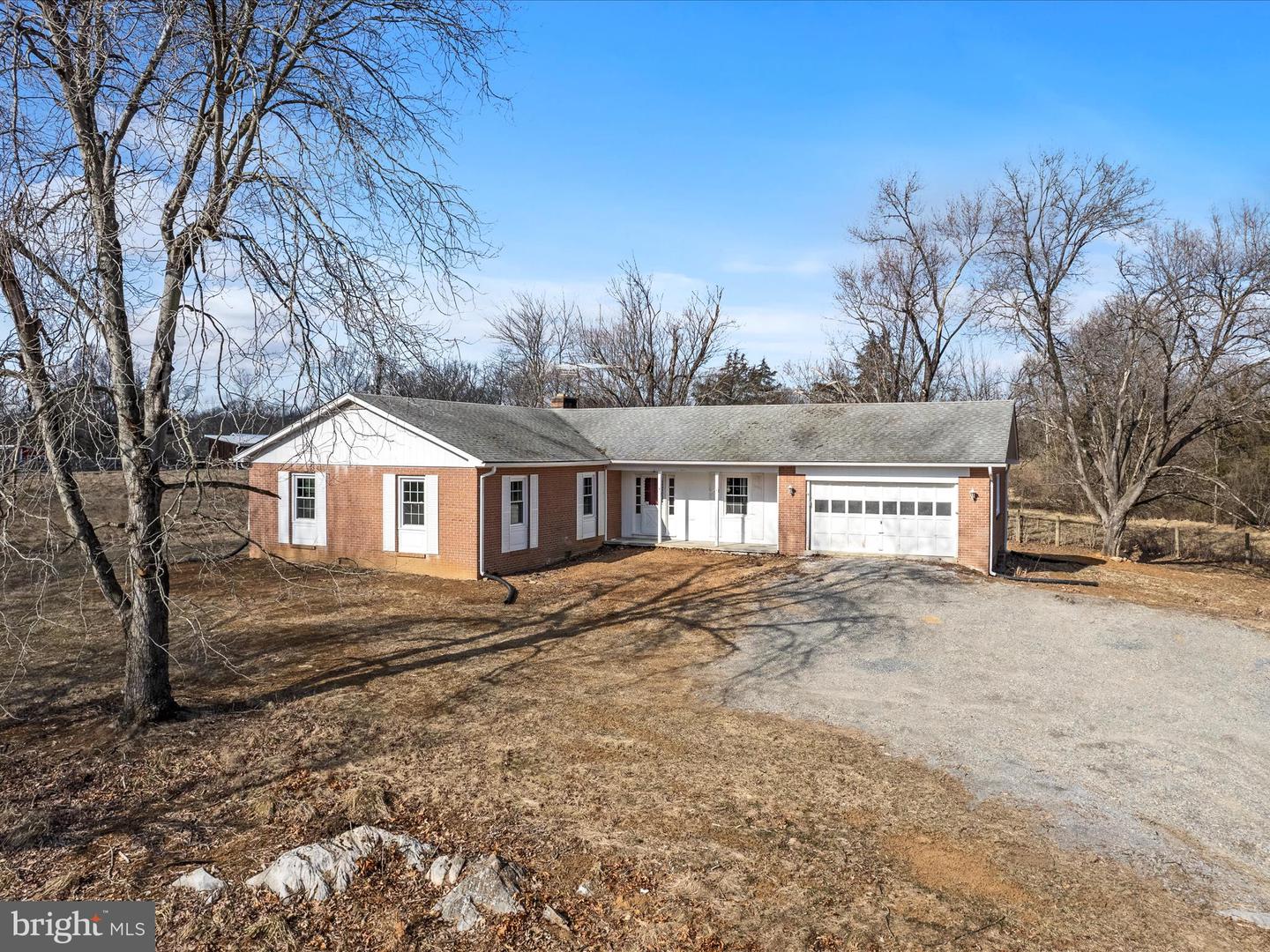 237 Summerville Rd Property Photo