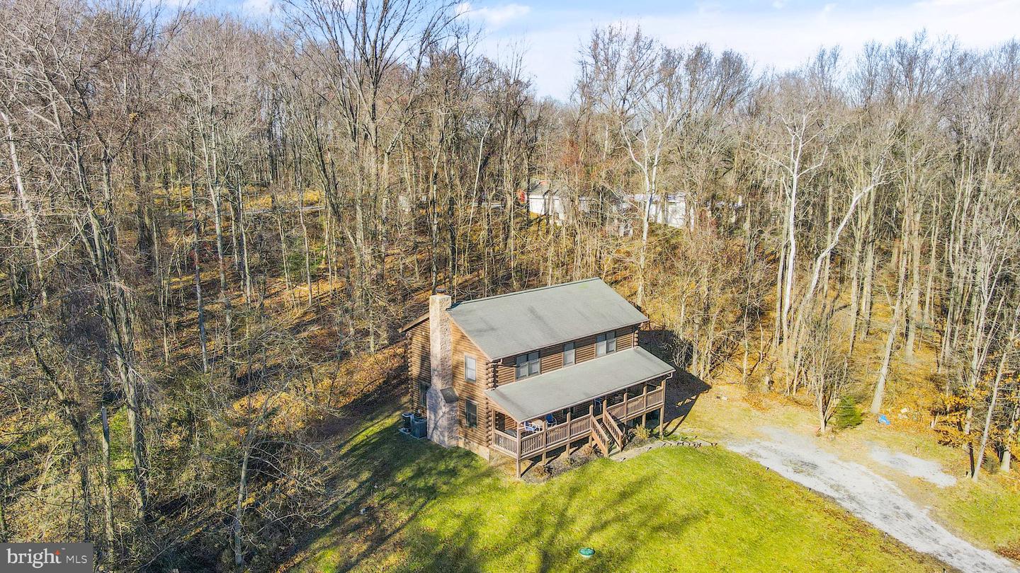 303 Alder Ln Property Photo 2