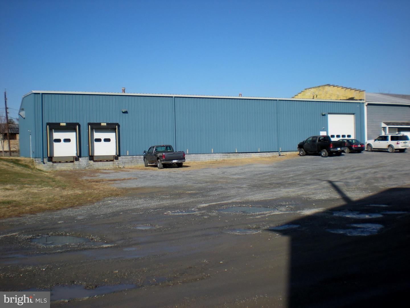 3 Cattlemans Ln Property Photo 2