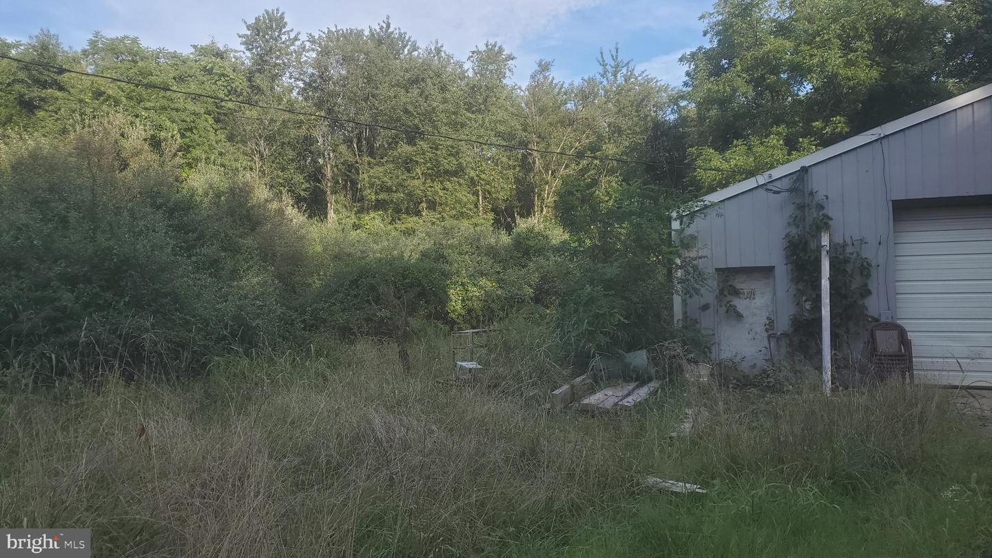 Private Ln Property Photo 1