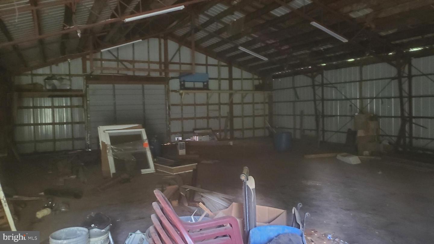 Private Ln Property Photo 3