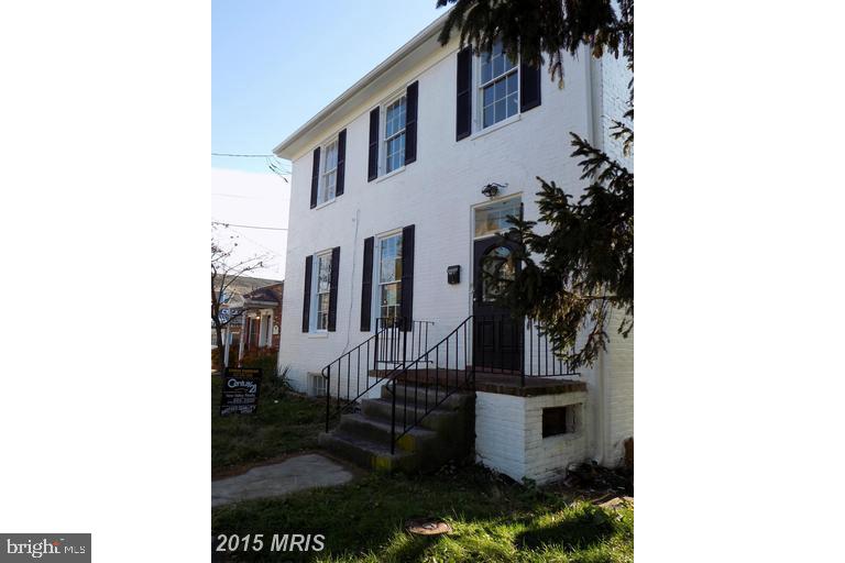 113 E Main St Property Photo 1