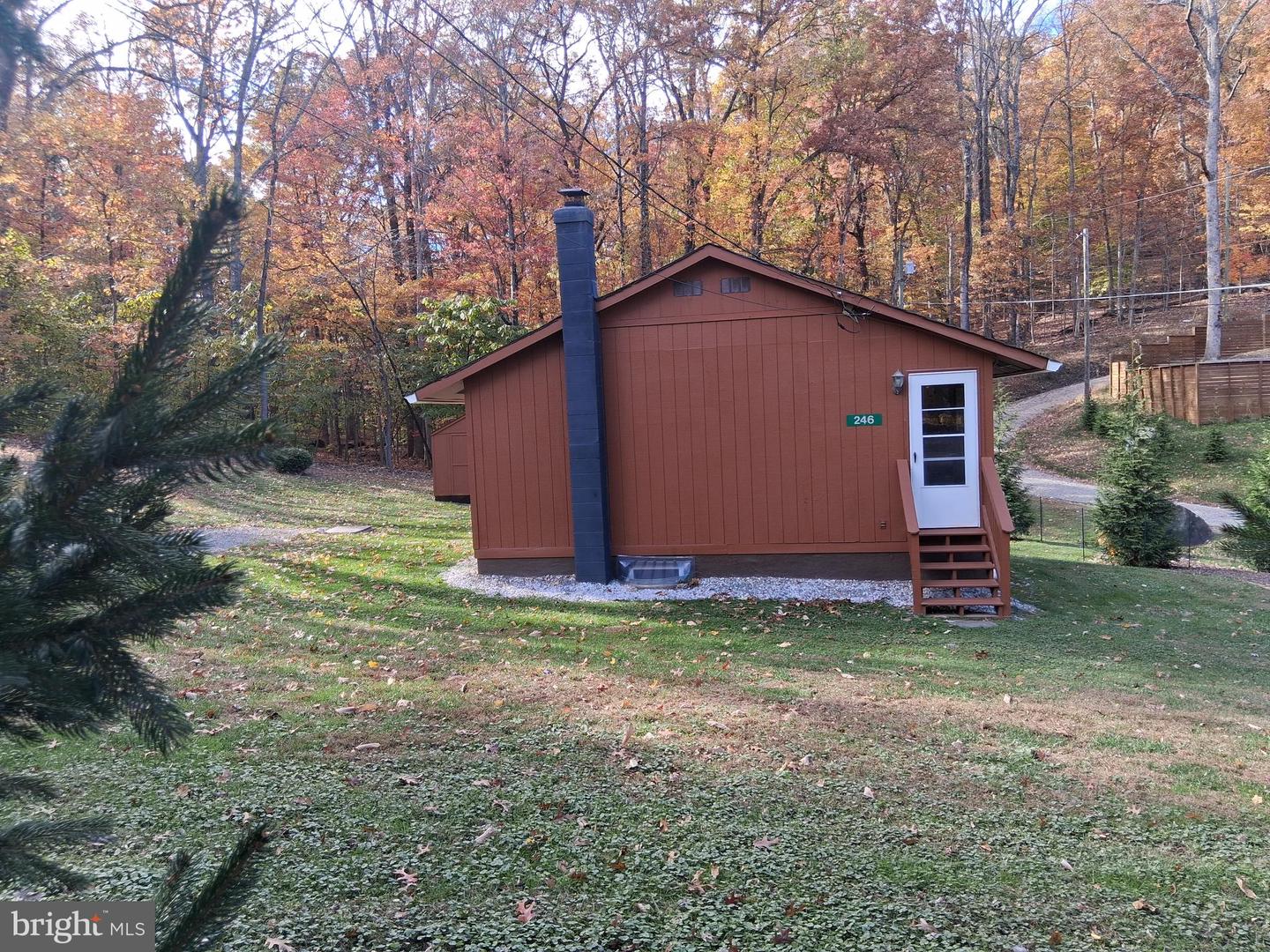 246 Laurel Ln Property Photo 9