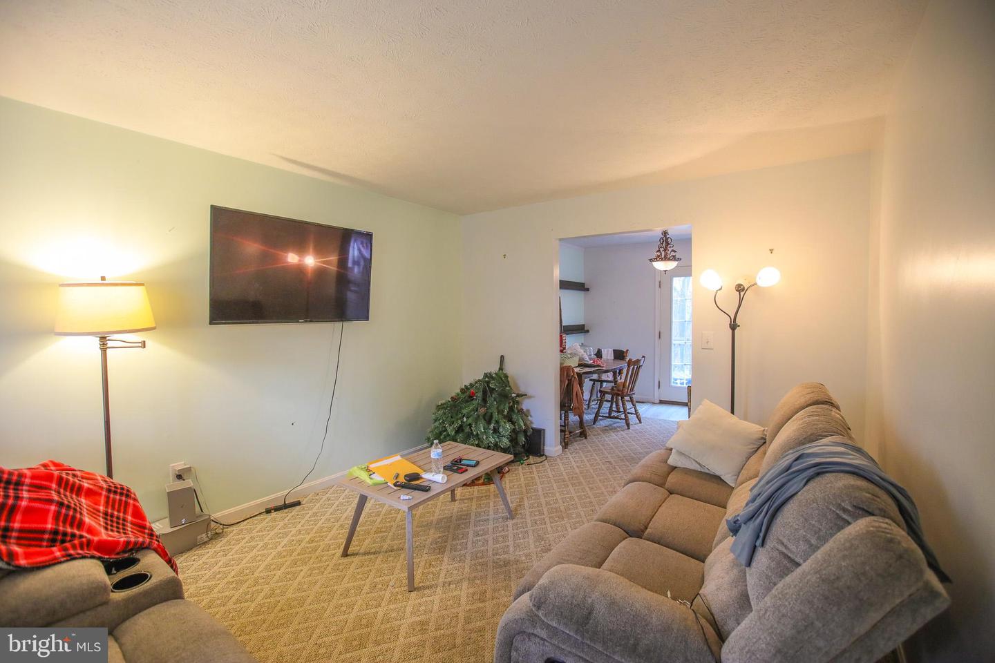 10 Whiting Ave Property Photo 5