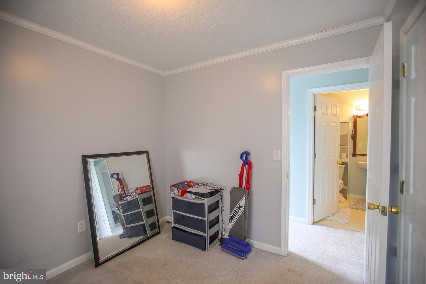 10 Whiting Ave Property Photo 11
