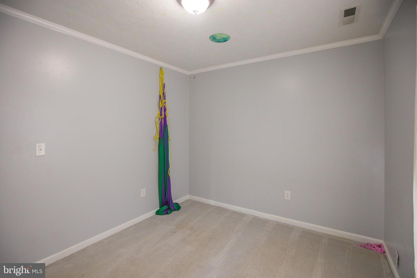 10 Whiting Ave Property Photo 14