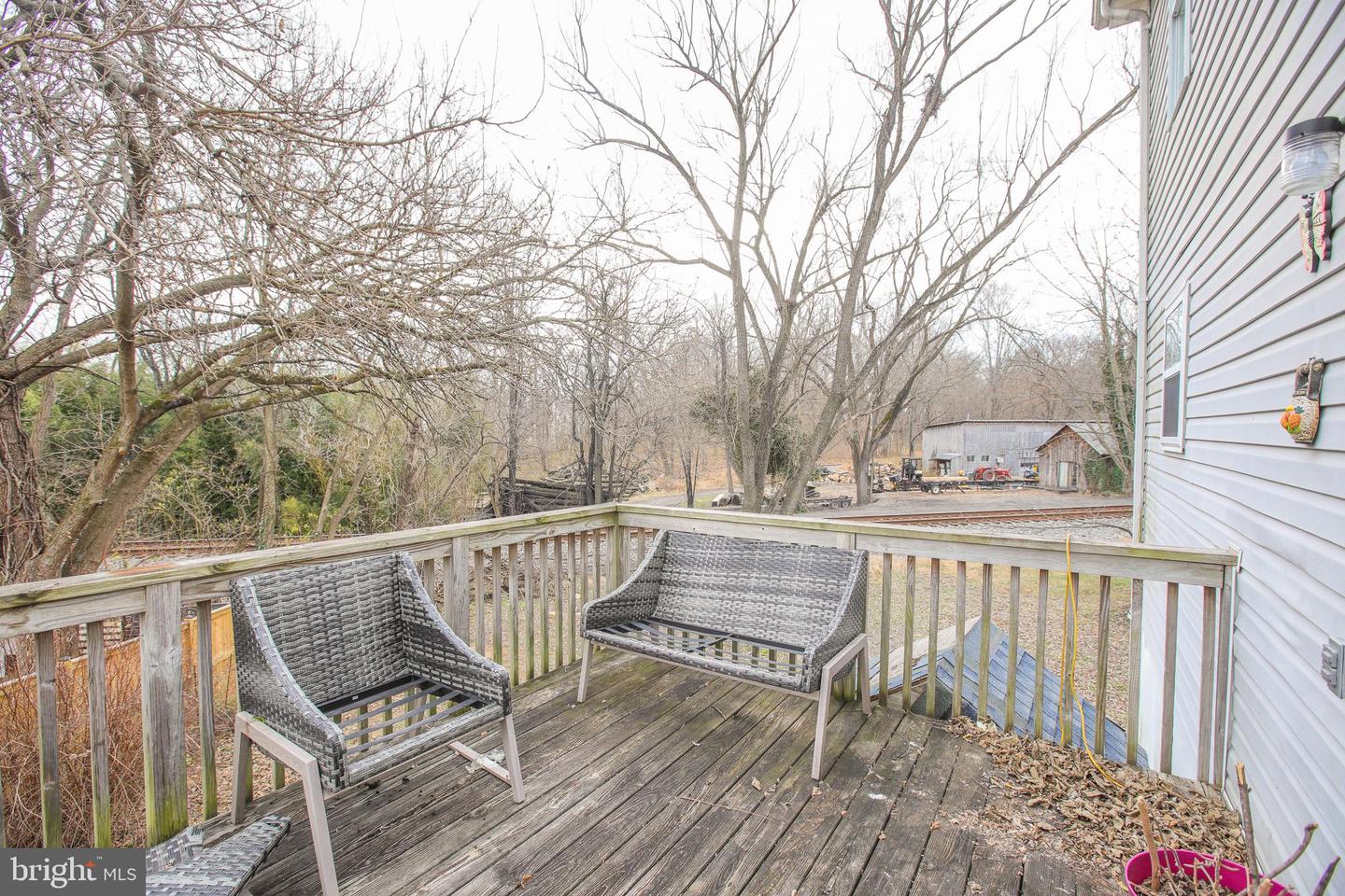 10 Whiting Ave Property Photo 22