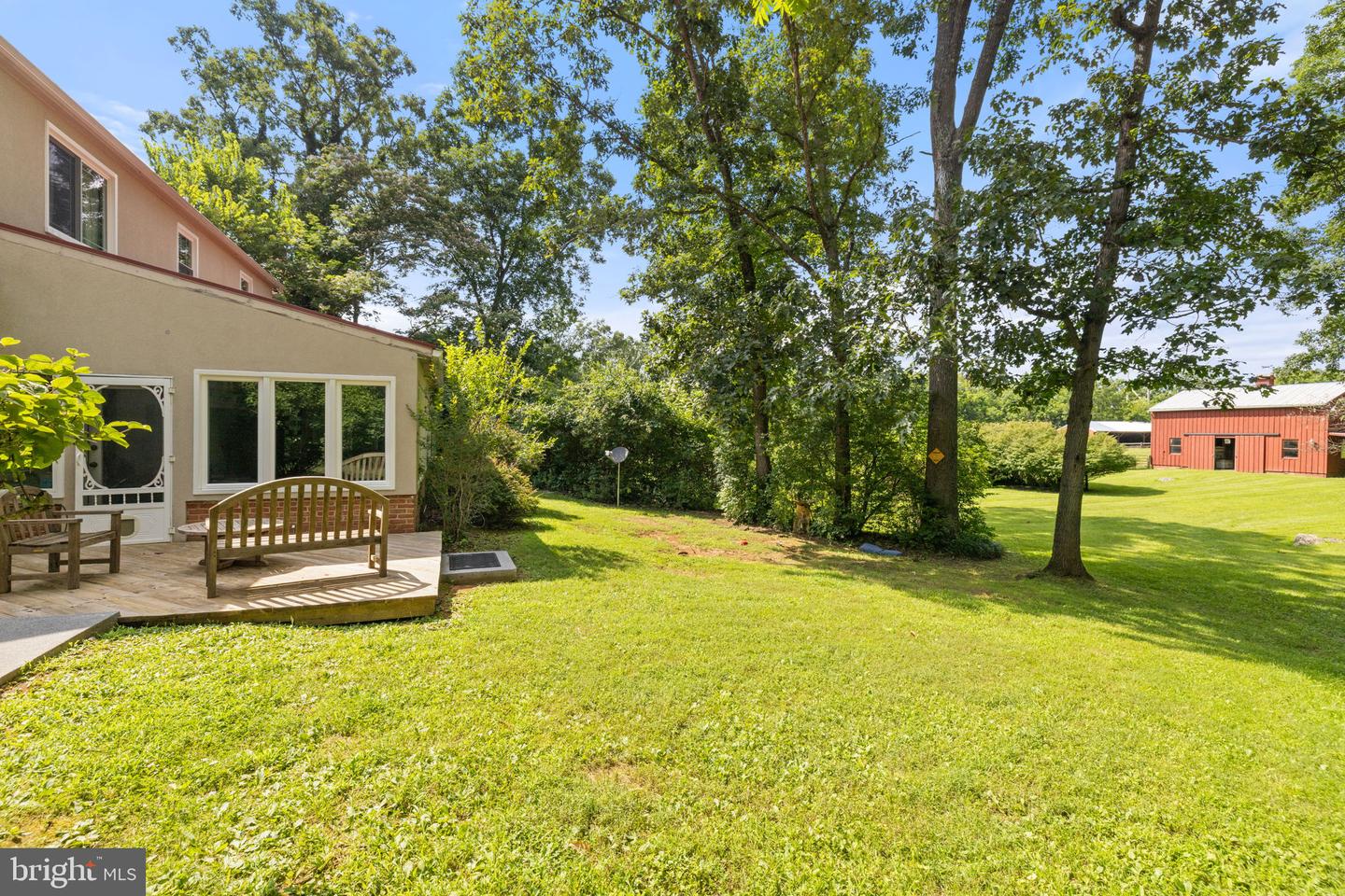 961 Summerville Rd Property Photo 7