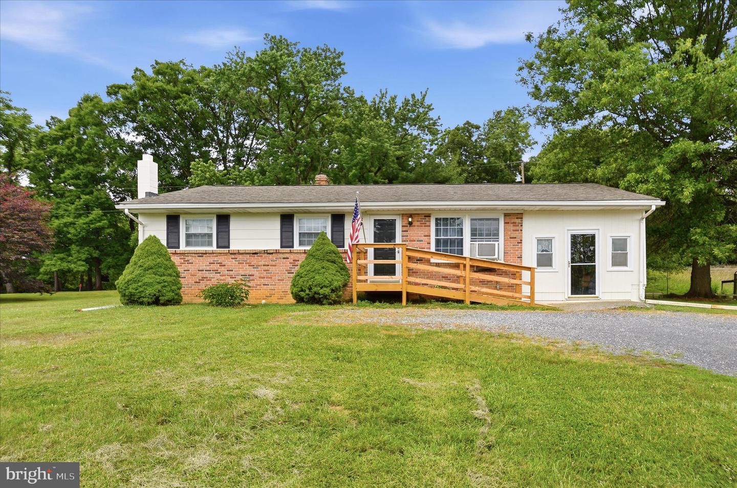 12394 Lord Fairfax Hwy Property Photo 1