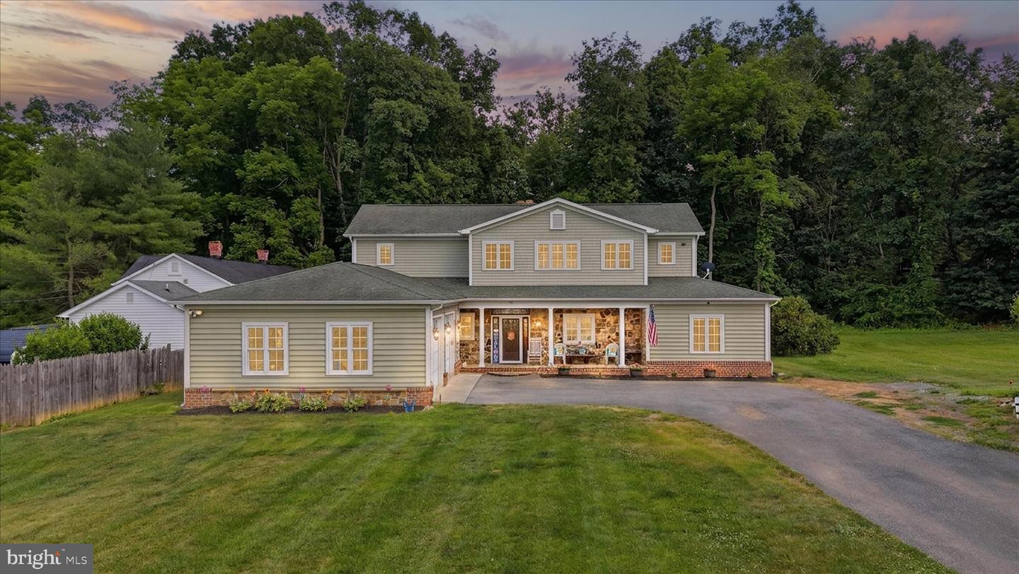 59 HOWARDS LN