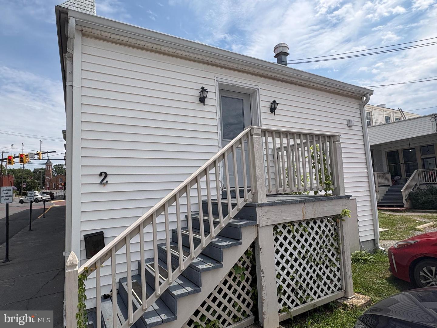 2 E Main St Property Photo 1