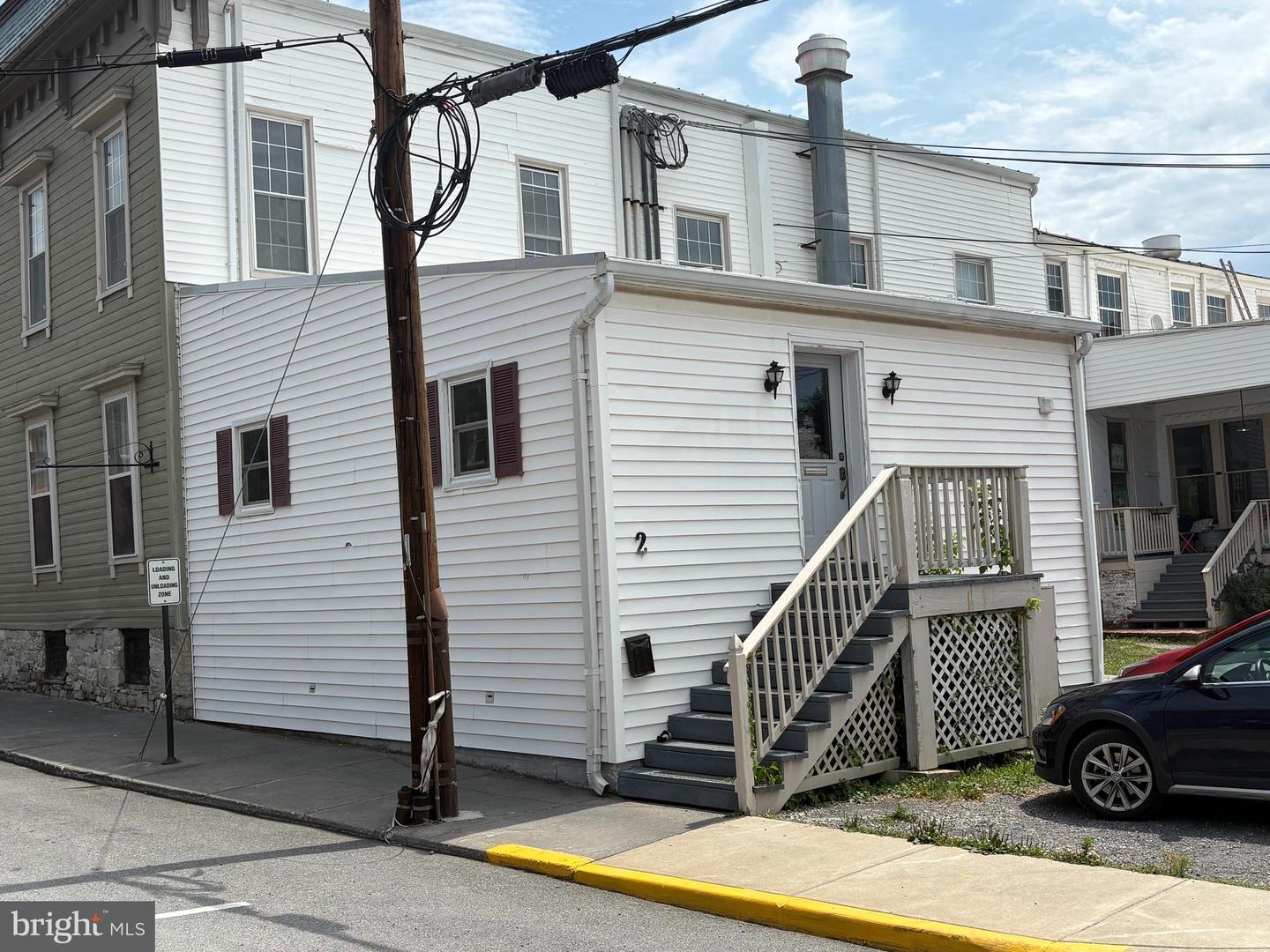 2 E Main St Property Photo 2
