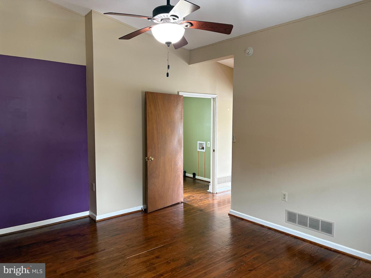 2 E Main St Property Photo 8