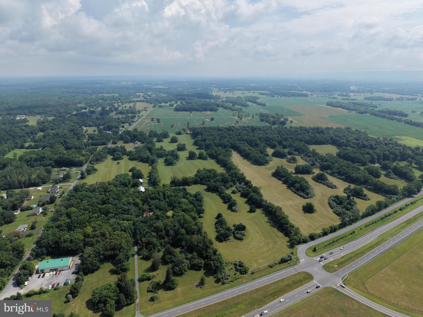 10068 Harry Byrd Hwy Property Photo 9