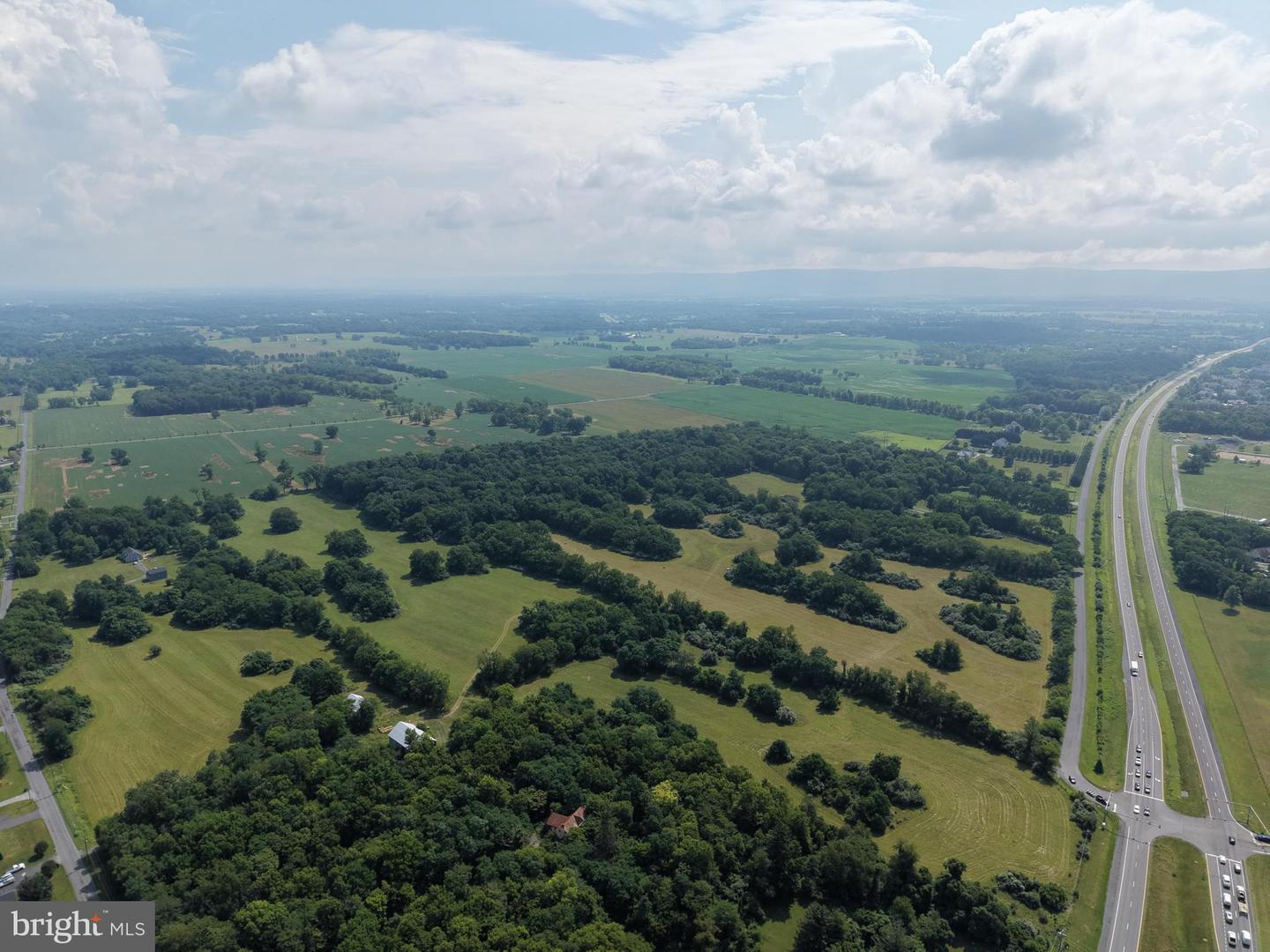 10068 Harry Byrd Hwy Property Photo 12