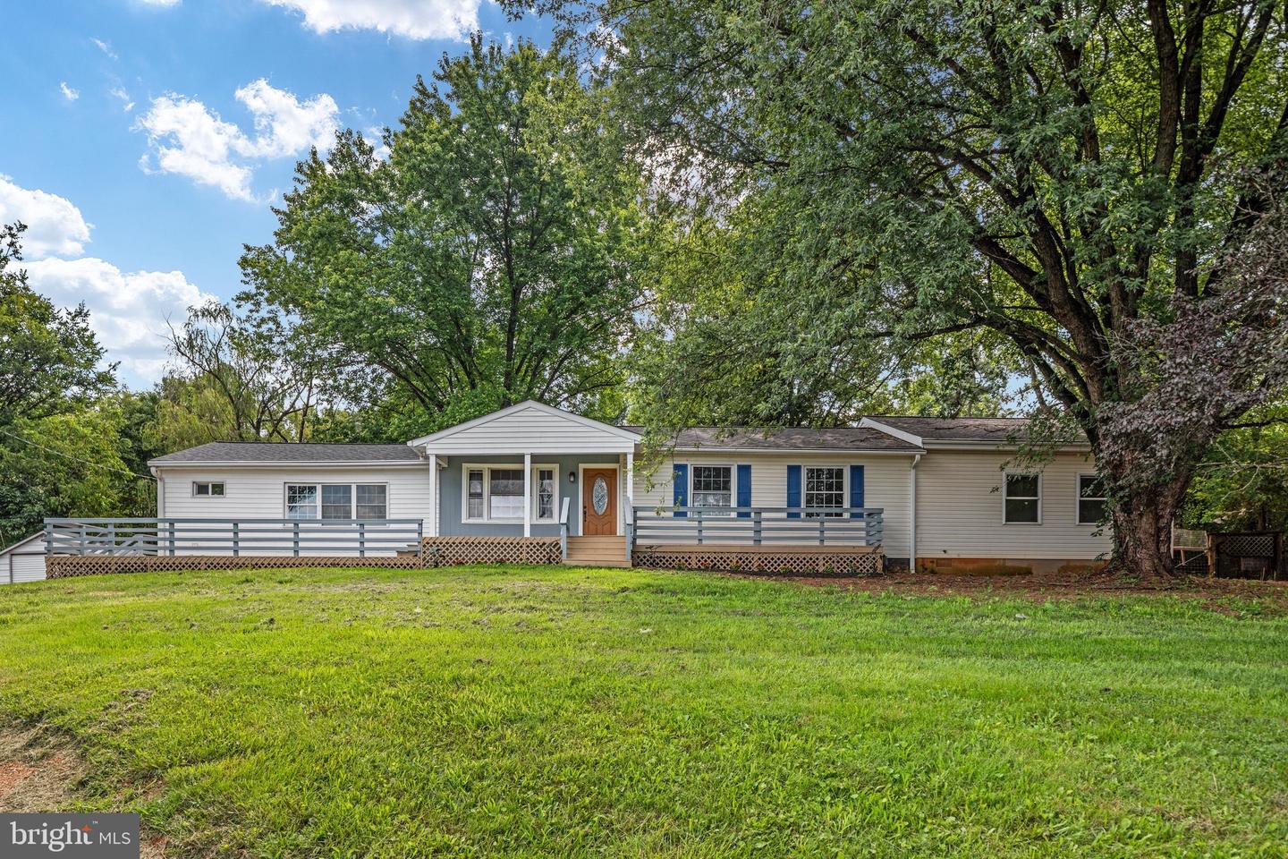 569 Triple J Road Property Photo 1