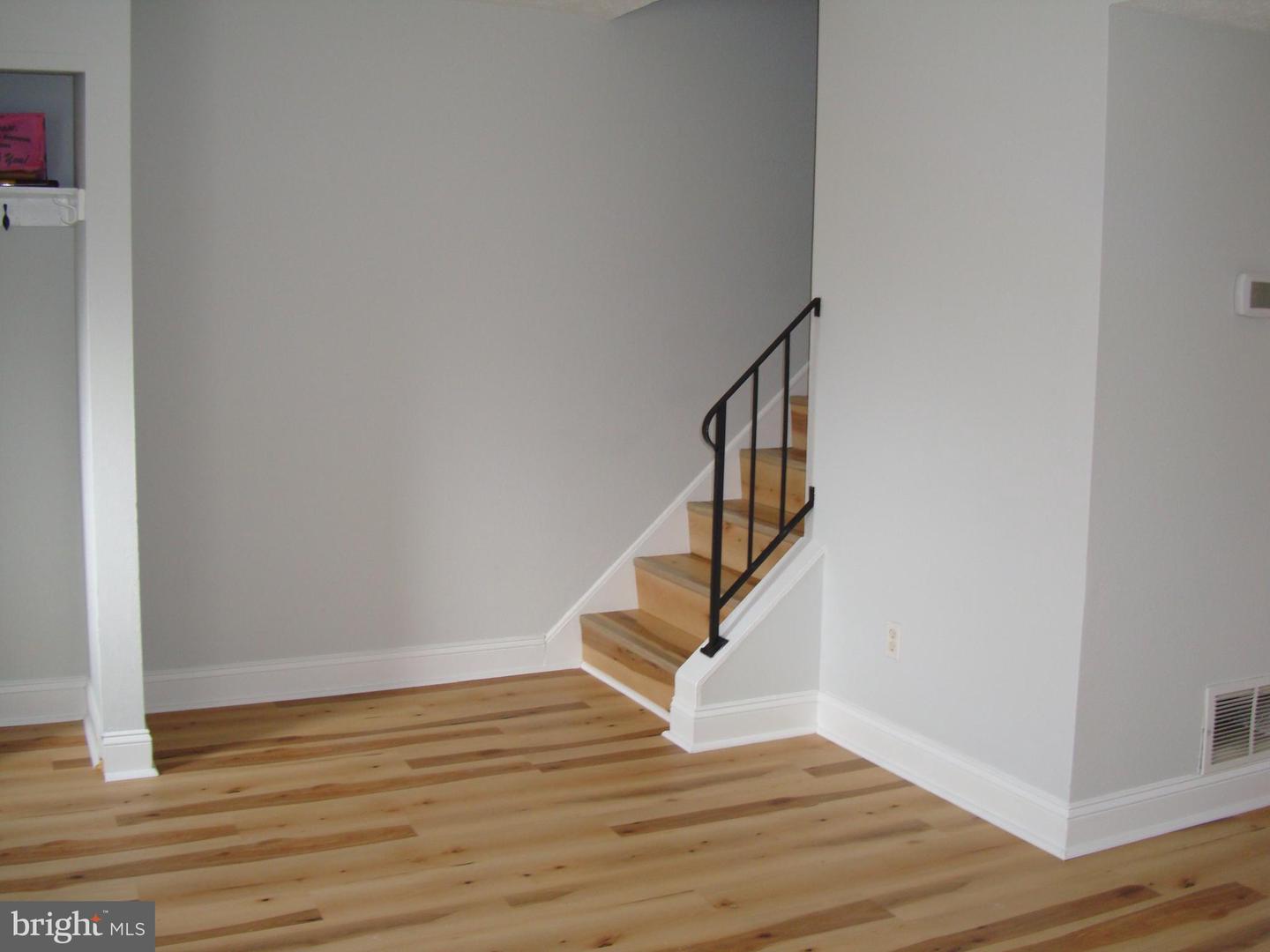 208 Moore Dr Property Photo 5