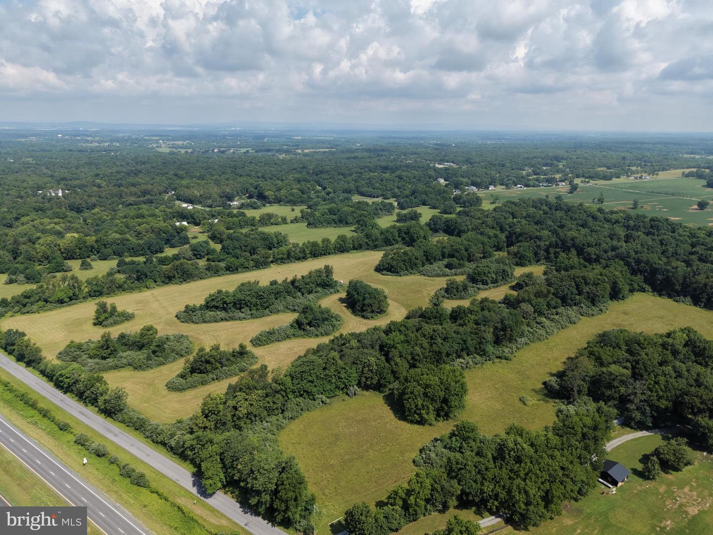 10068 Harry Byrd Hwy Property Photo 2