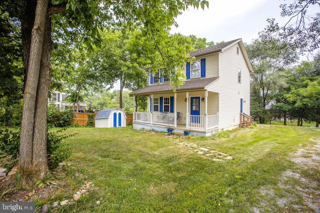 8 Whiting Ave Property Photo 1