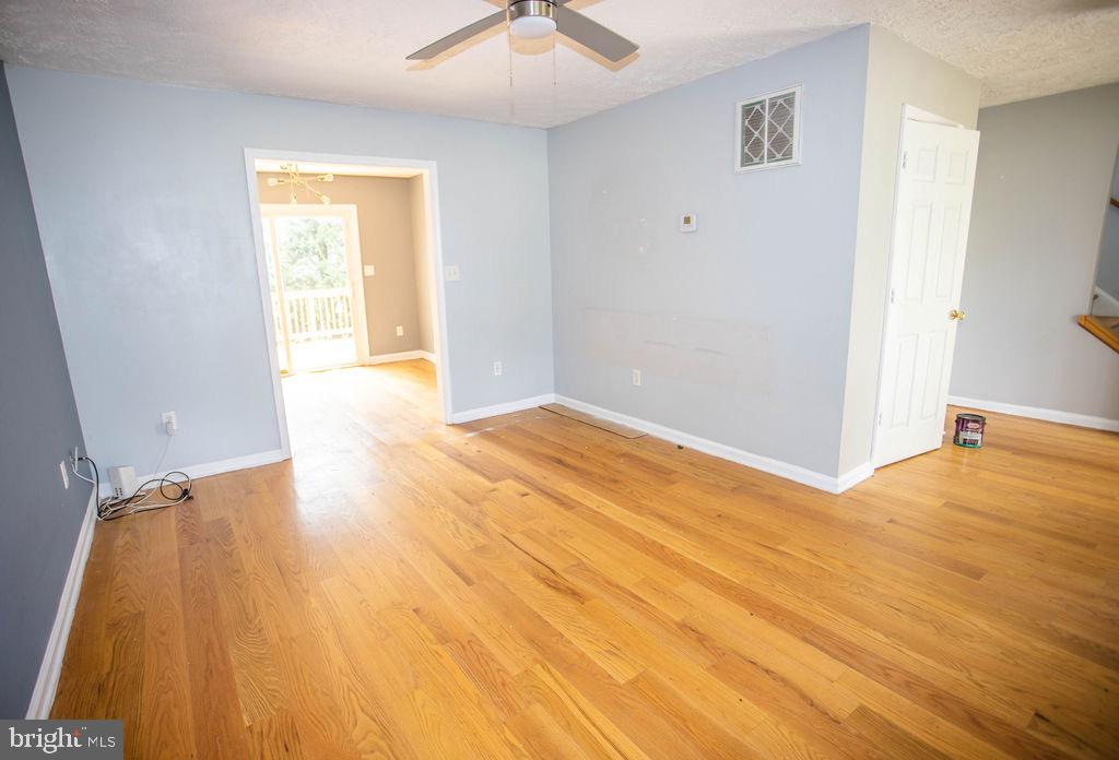 8 Whiting Ave Property Photo 11