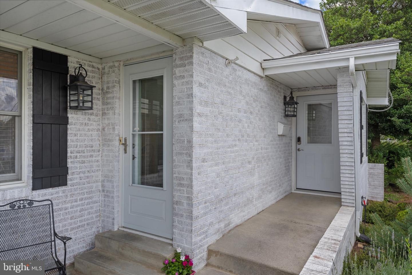 21 Page St Property Photo 3
