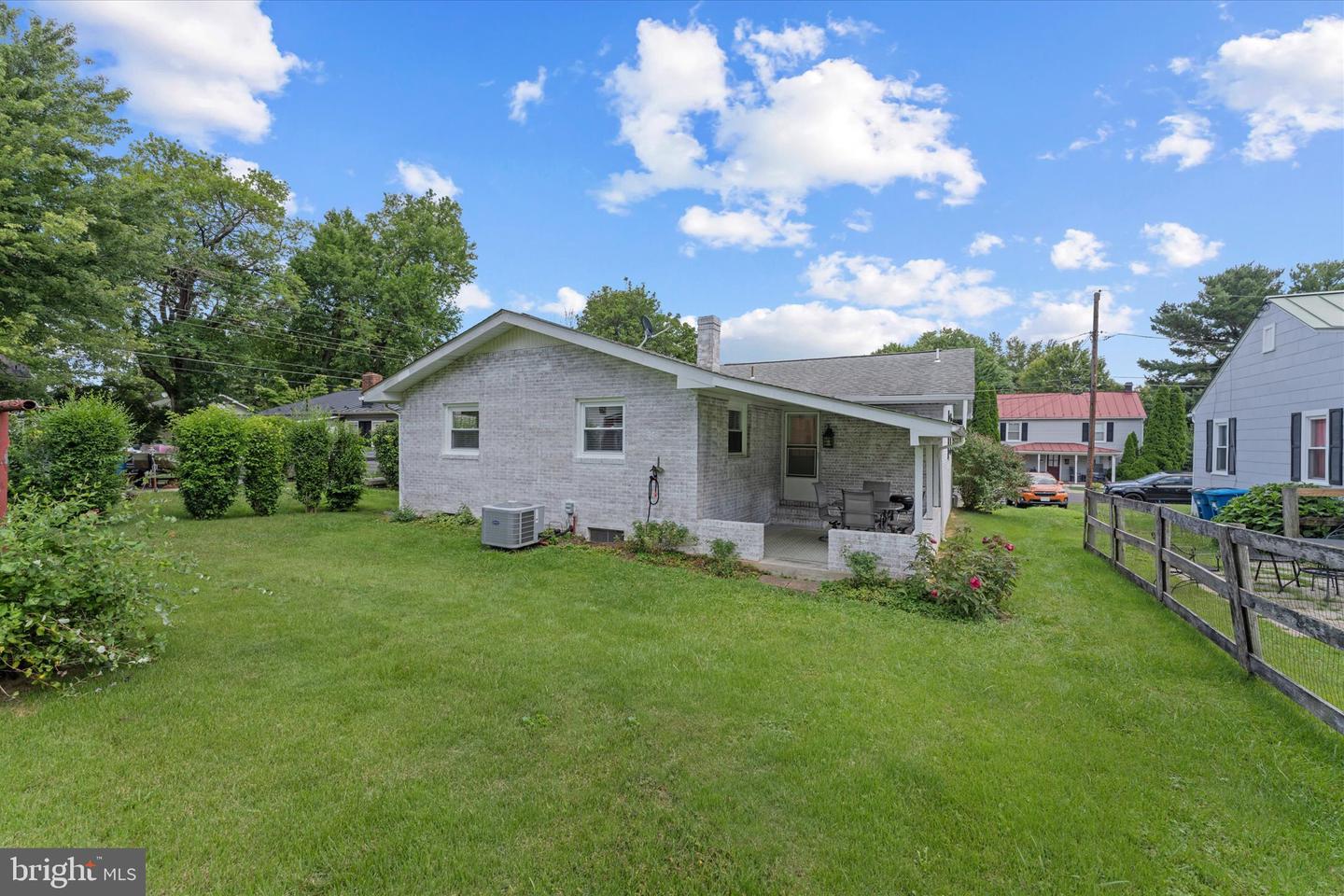 21 Page St Property Photo 25