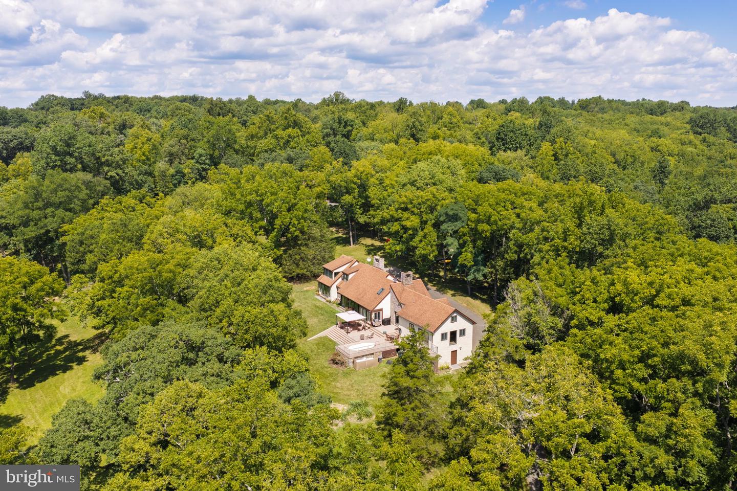 2821 Lockes Mill Rd Property Photo 6