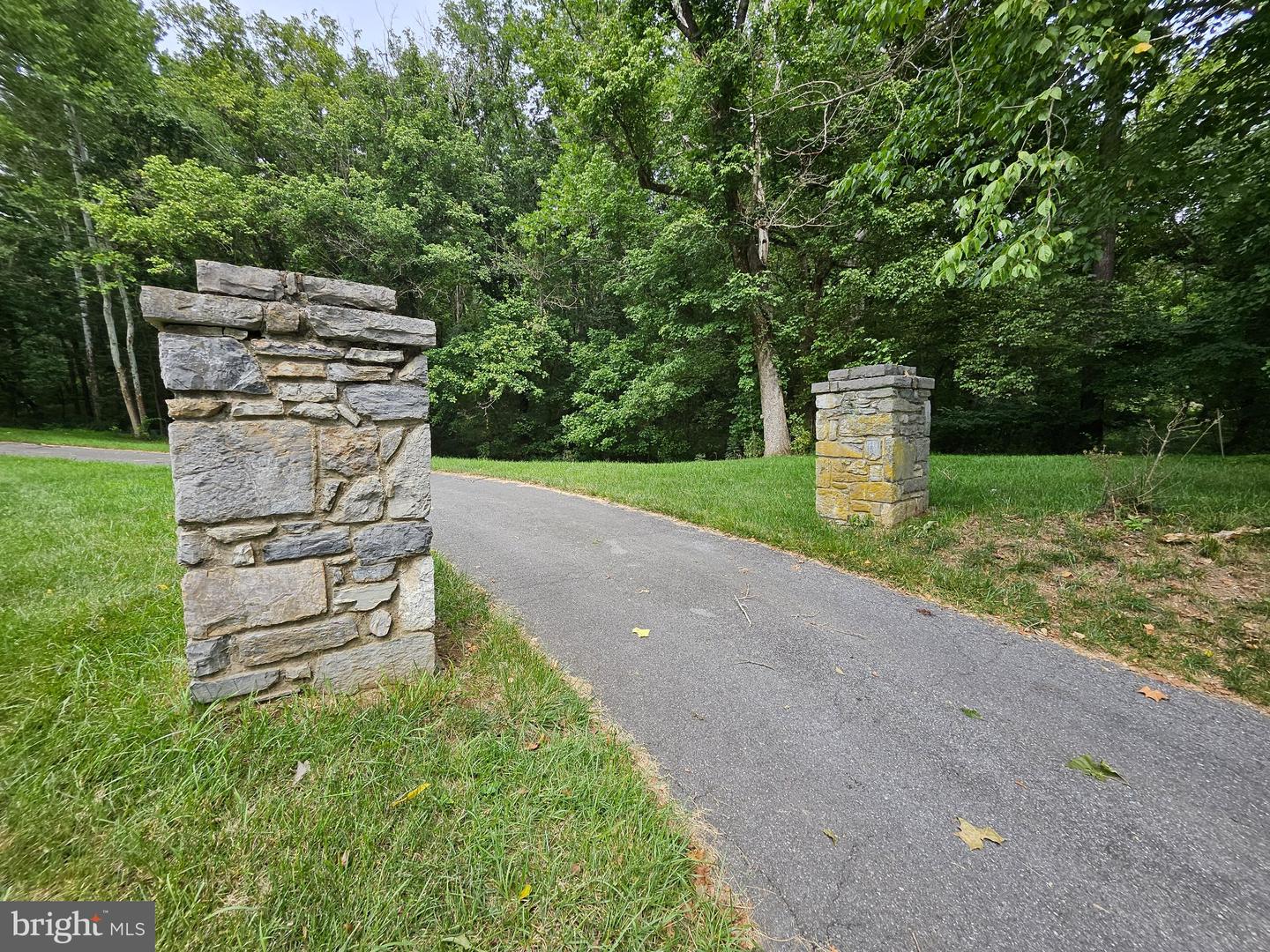 2821 Lockes Mill Rd Property Photo 10