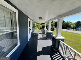 6982 Lord Fairfax Hwy Property Photo 3