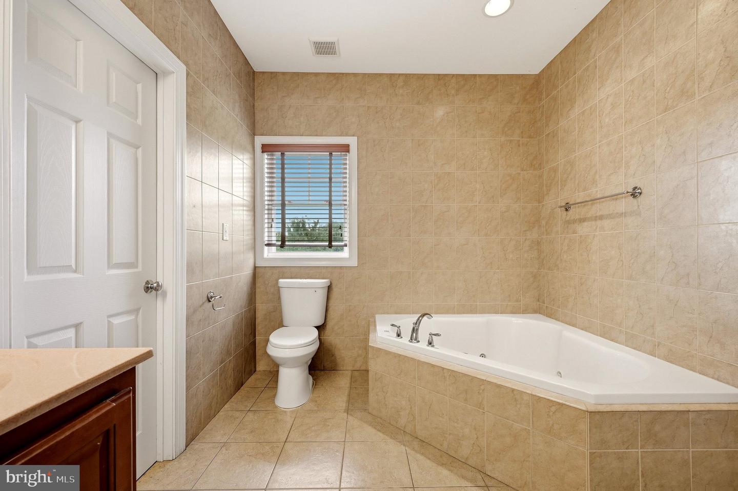 3720 Senseny Rd Property Photo 27