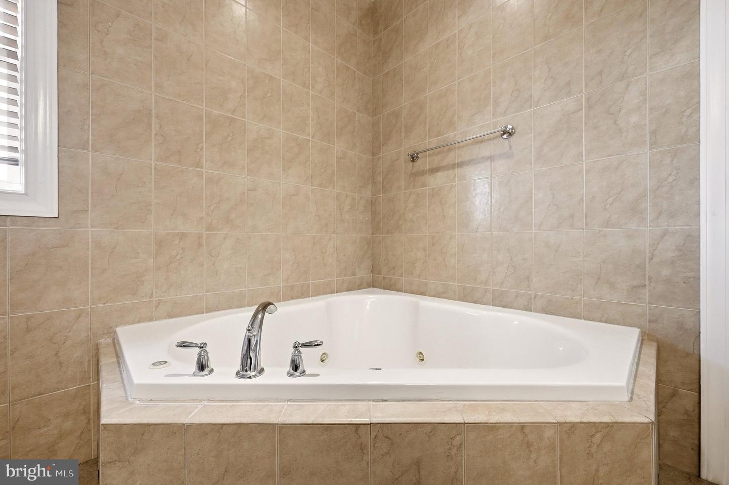 3720 Senseny Rd Property Photo 28