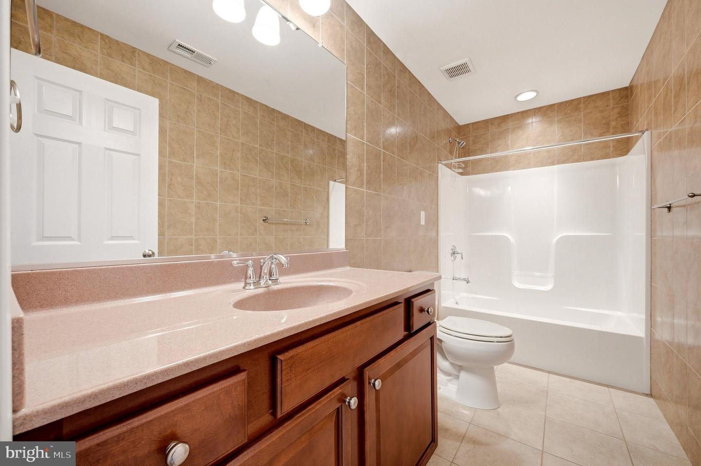 3720 Senseny Rd Property Photo 38